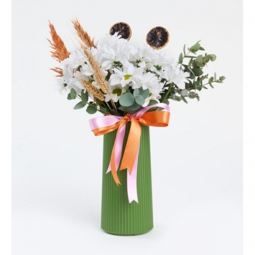 Yeşil Vazoda Beyaz Papatya